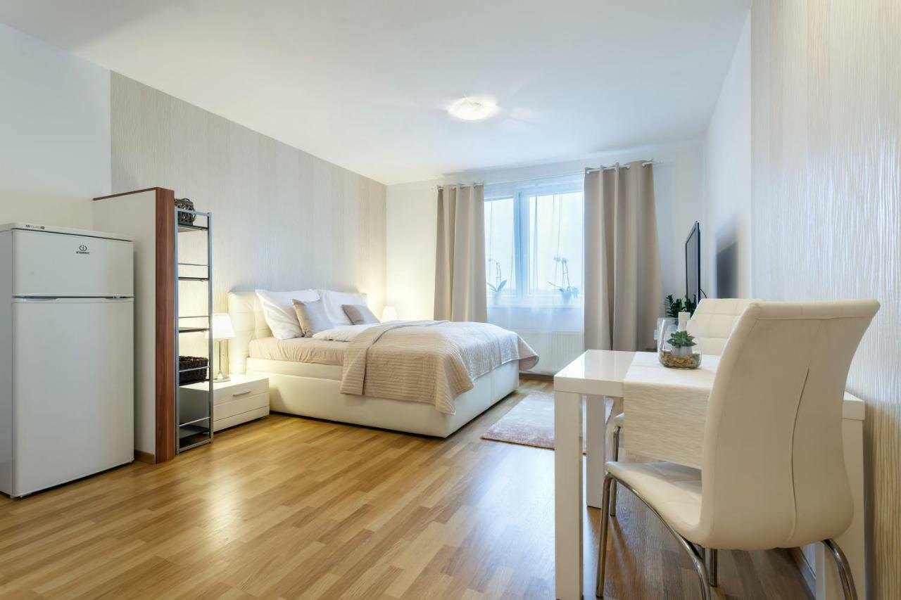 Golden Apartments Rezidence Nova Karolina Ostrava Extérieur photo