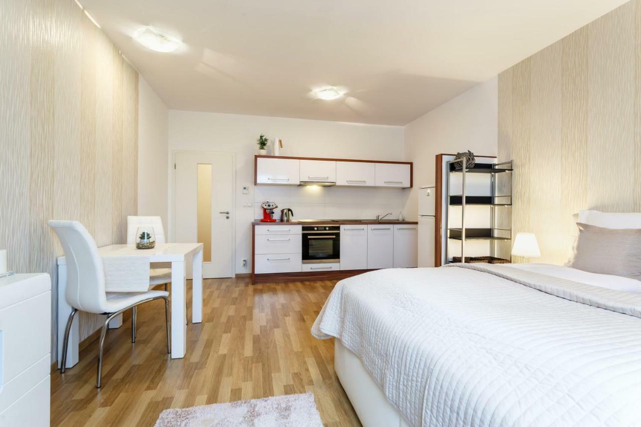 Golden Apartments Rezidence Nova Karolina Ostrava Extérieur photo